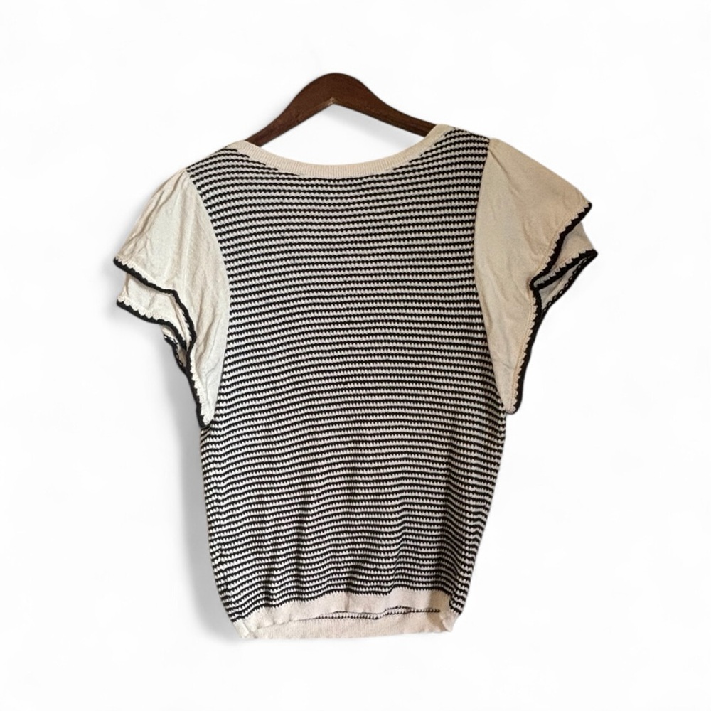 Ann Taylor Black and White striped Short Sleeve Top Size Medium